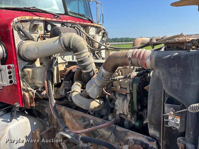 image for item ER3111 2005 Peterbilt 378 dump truck