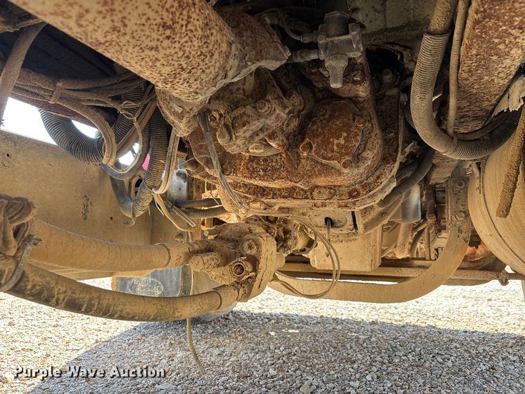 image for item ER3111 2005 Peterbilt 378 dump truck