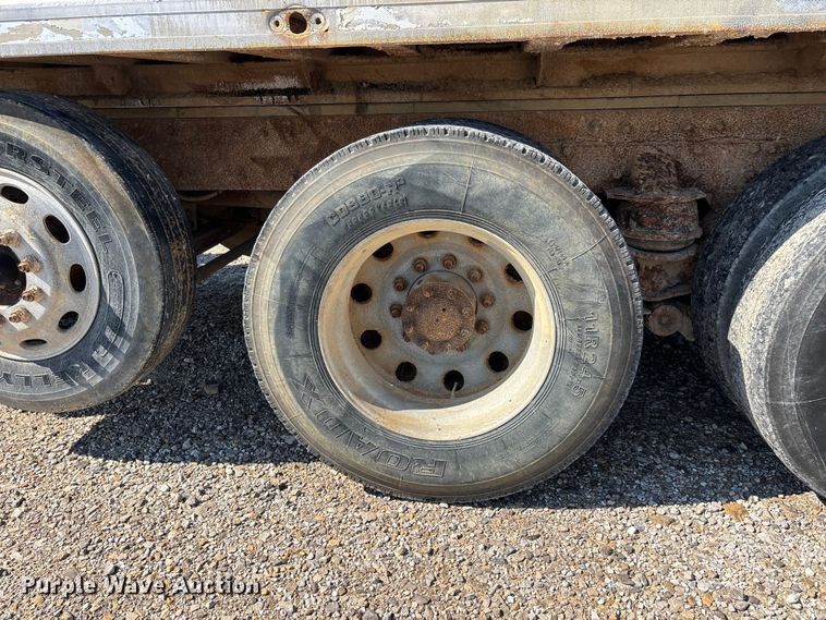 image for item ER3111 2005 Peterbilt 378 dump truck