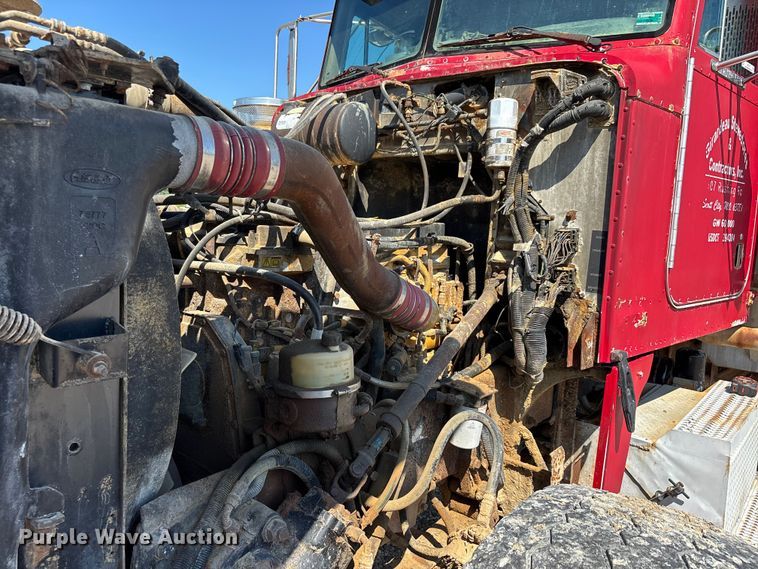 image for item ER3112 2005 Peterbilt dump truck