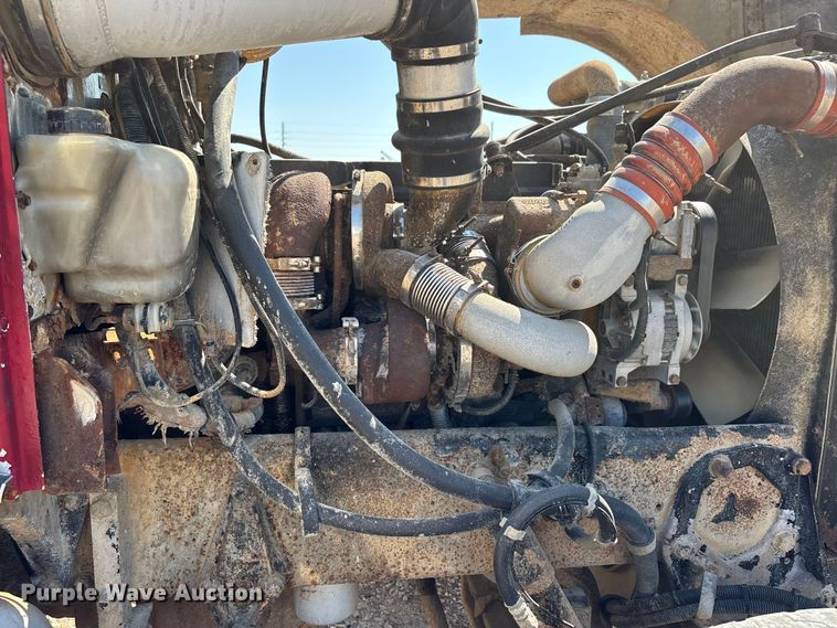 image for item ER3112 2005 Peterbilt dump truck