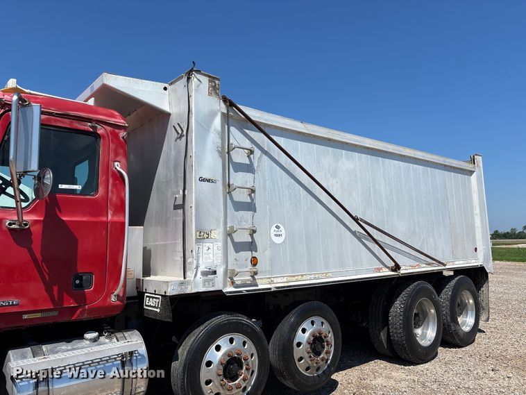 image for item ER3113 2004 Mack CV dump truck
