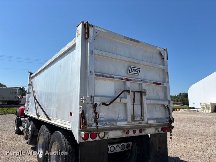 image for item ER3113 2004 Mack CV dump truck
