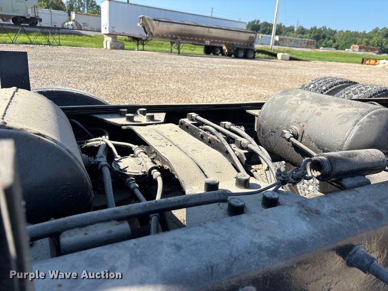 image for item ER3113 2004 Mack CV dump truck