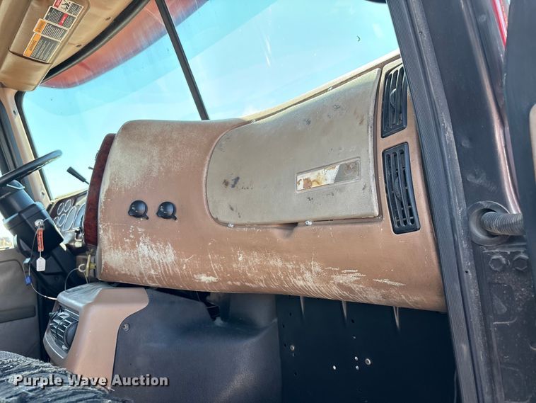 image for item ER3113 2004 Mack CV dump truck