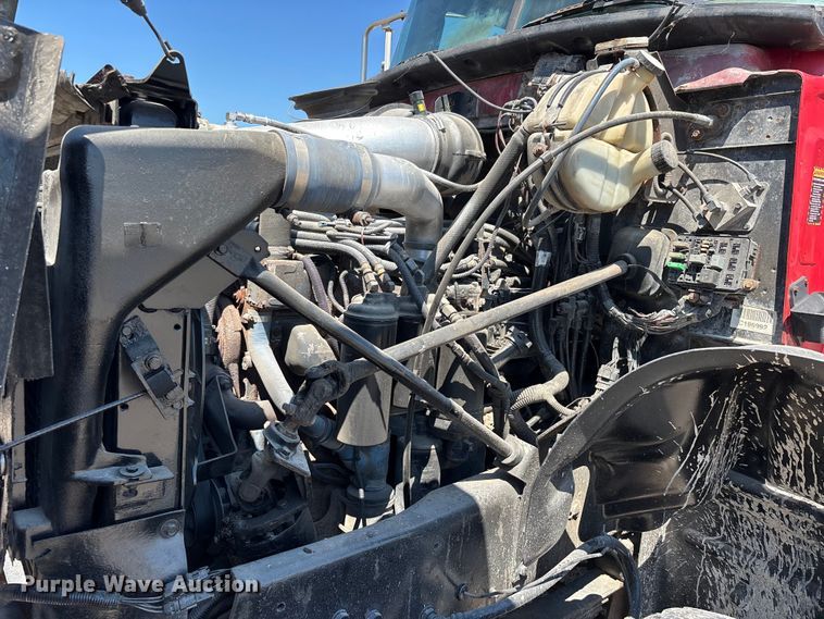 image for item ER3113 2004 Mack CV dump truck