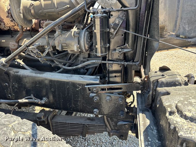 image for item ER3113 2004 Mack CV dump truck