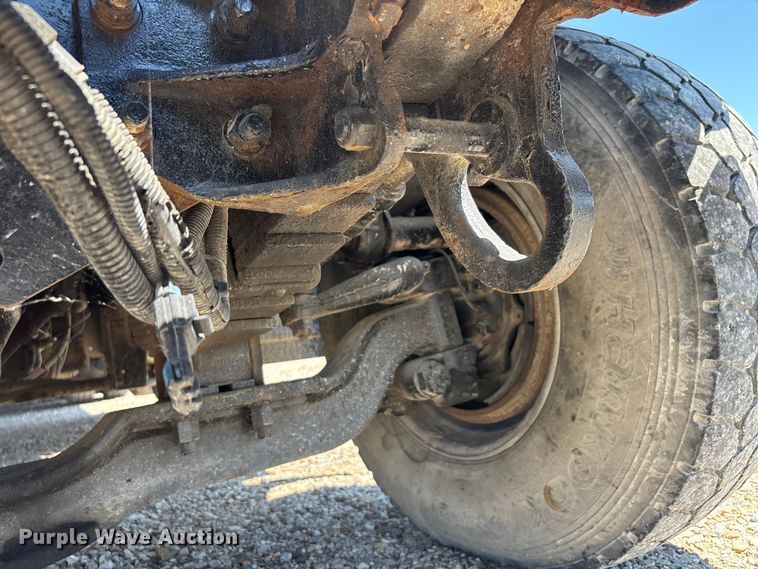 image for item ER3113 2004 Mack CV dump truck