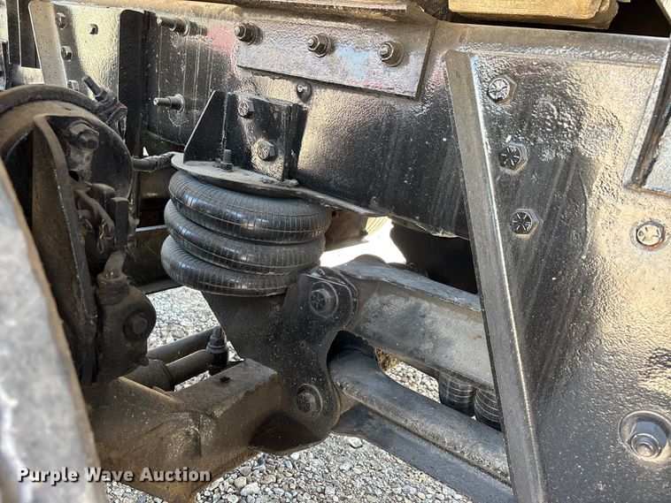 image for item ER3113 2004 Mack CV dump truck