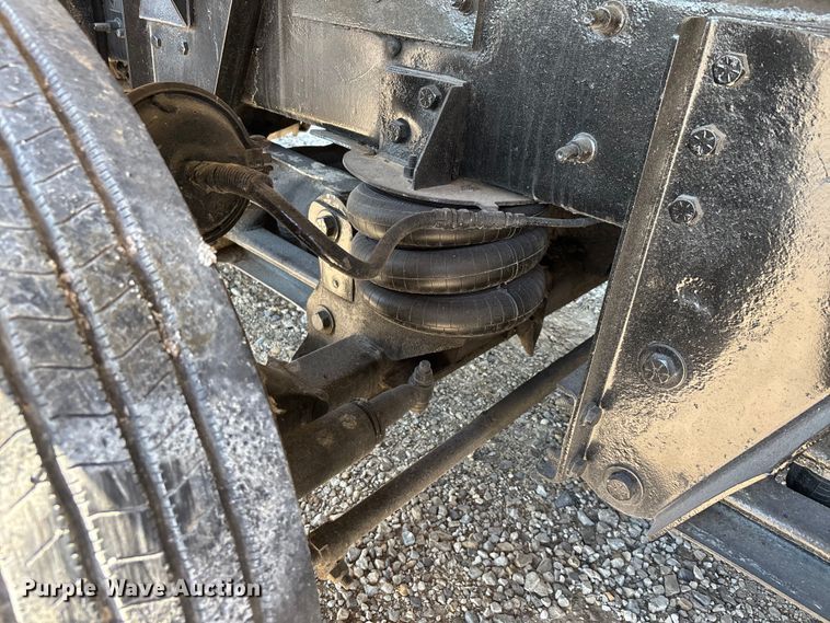 image for item ER3113 2004 Mack CV dump truck