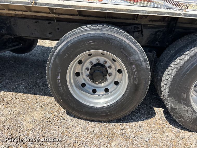 image for item ER3113 2004 Mack CV dump truck