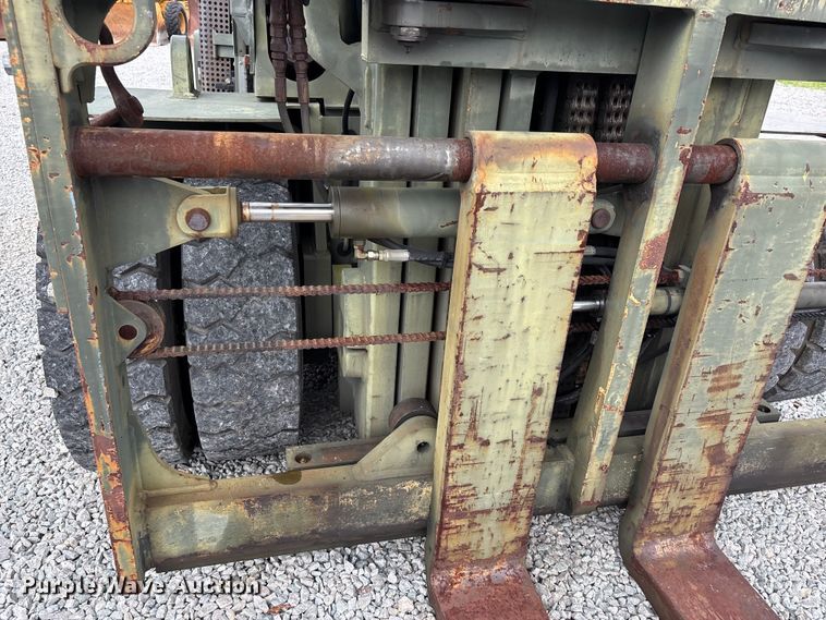 image for item ER3132 Hyster H155XL forklift