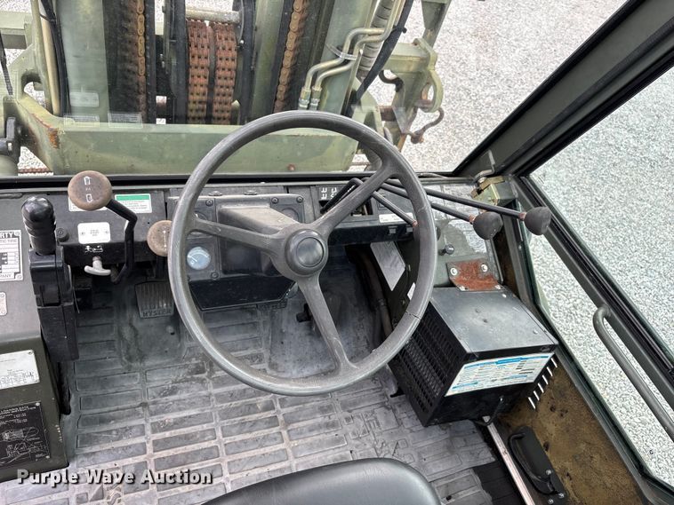 image for item ER3132 Hyster H155XL forklift