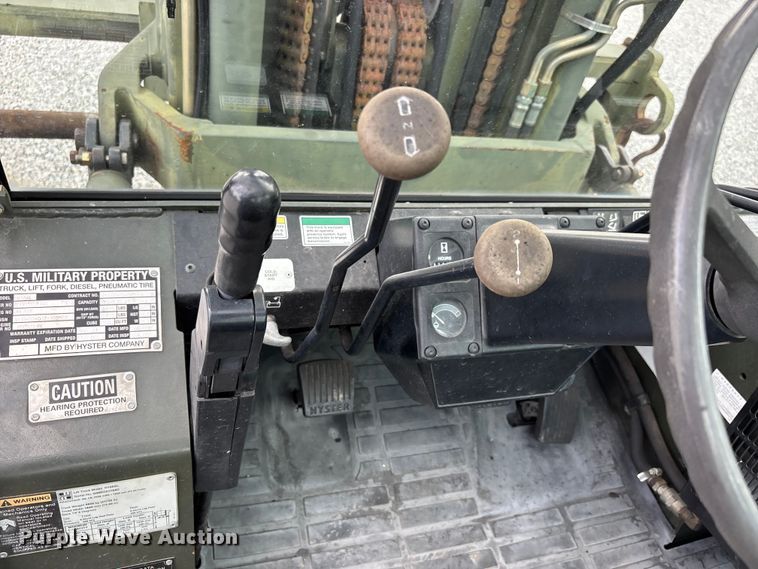 image for item ER3132 Hyster H155XL forklift