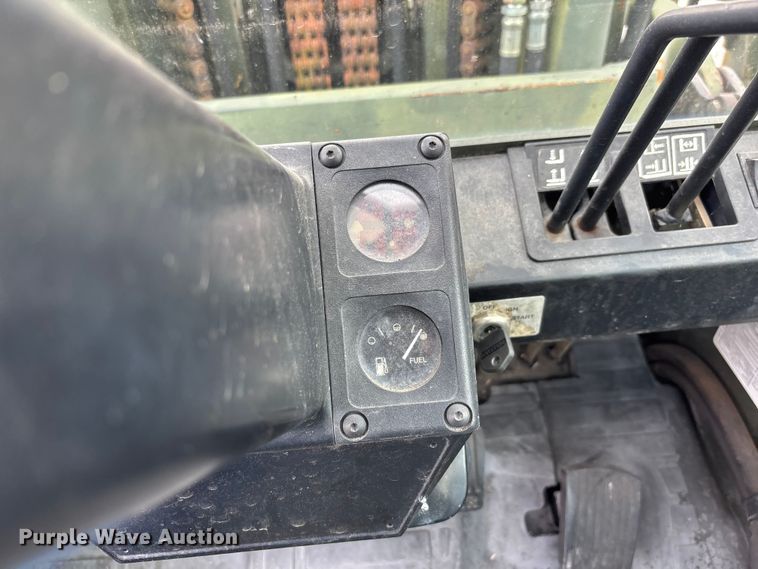 image for item ER3132 Hyster H155XL forklift