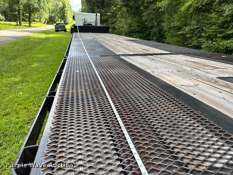 image for item ER3139 2001 Ledwell & Son's Enterprises 1L9 drop deck equipment trailer