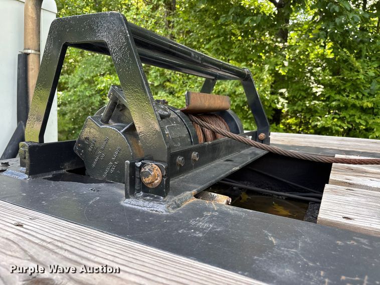 image for item ER3139 2001 Ledwell & Son's Enterprises 1L9 drop deck equipment trailer