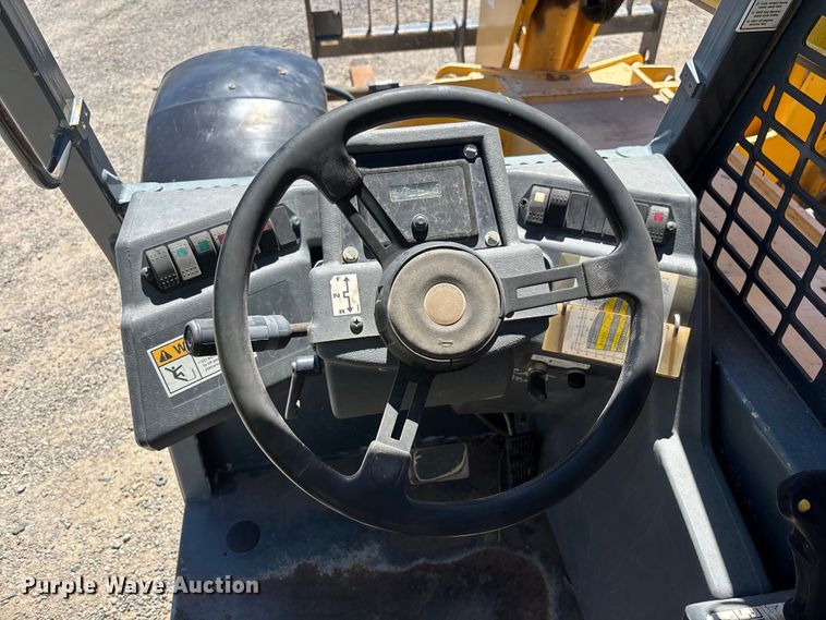 image for item ER7679 Gehl DL12-40 telehandler