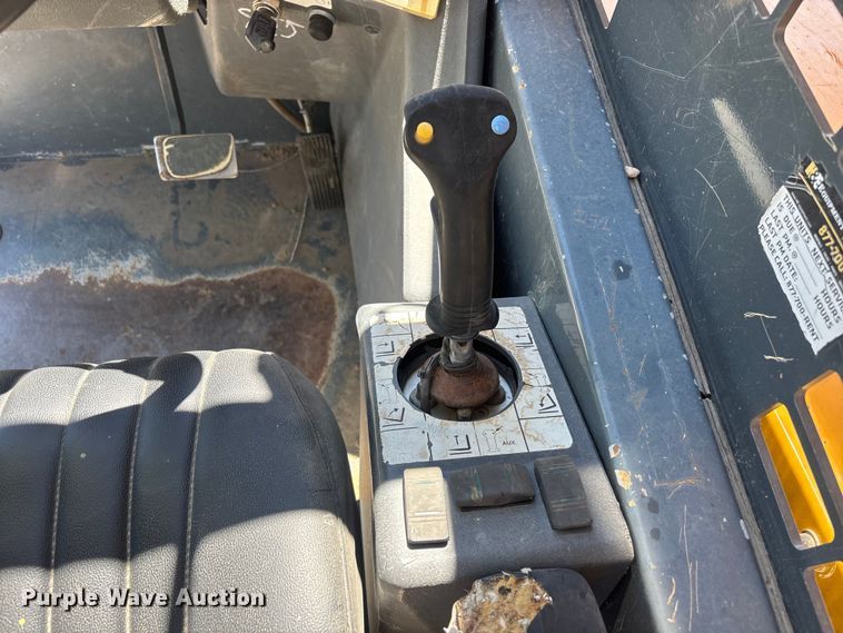 image for item ER7679 Gehl DL12-40 telehandler