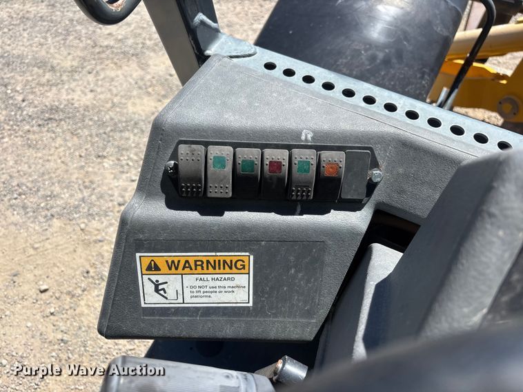image for item ER7679 Gehl DL12-40 telehandler