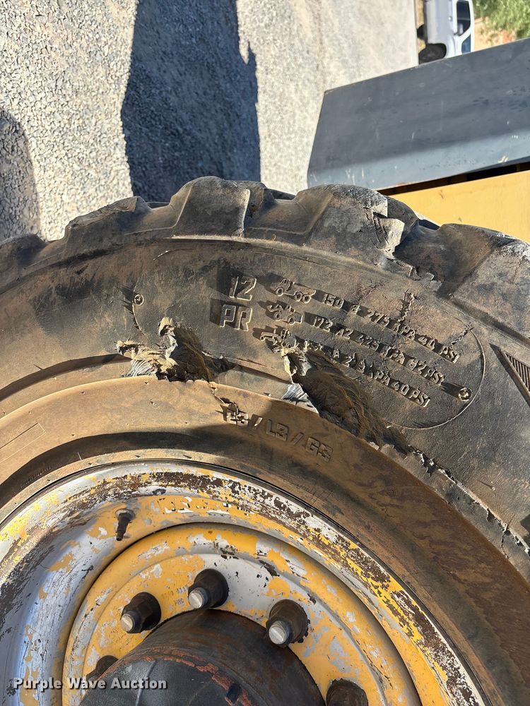 image for item ER7679 Gehl DL12-40 telehandler