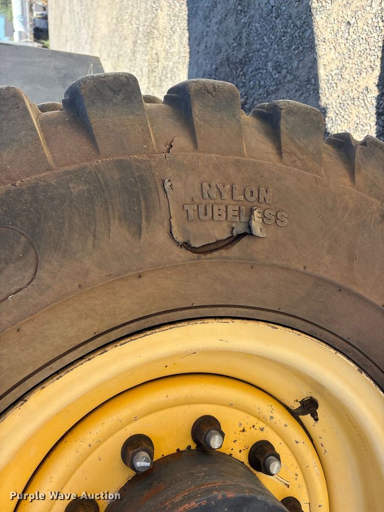 image for item ER7679 Gehl DL12-40 telehandler