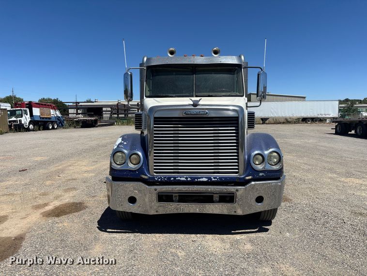 image for item ER7683 2006 Freightliner Coronado dump truck