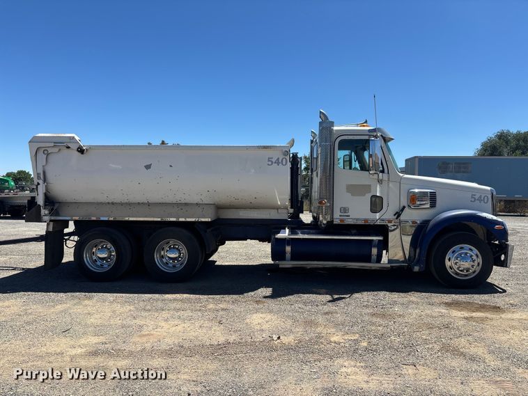 image for item ER7683 2006 Freightliner Coronado dump truck