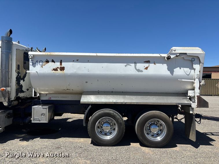 image for item ER7683 2006 Freightliner Coronado dump truck