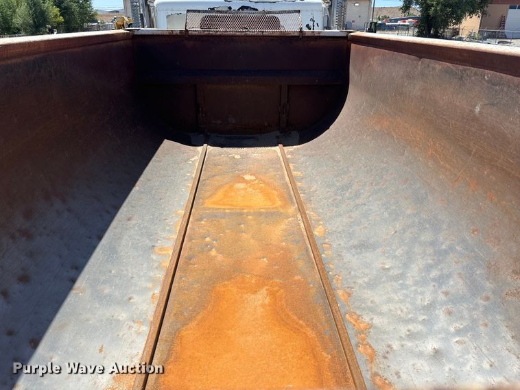image for item ER7683 2006 Freightliner Coronado dump truck