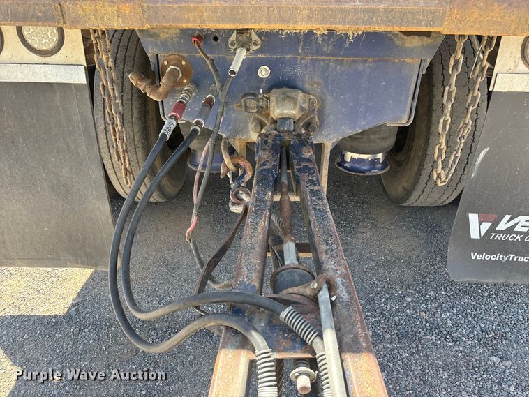 image for item ER7683 2006 Freightliner Coronado dump truck