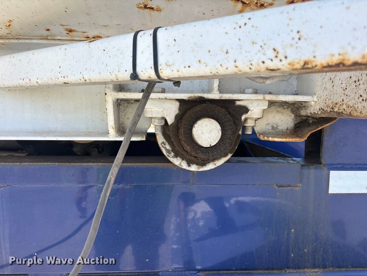 image for item ER7683 2006 Freightliner Coronado dump truck