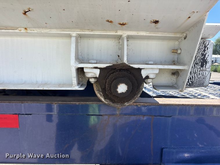 image for item ER7683 2006 Freightliner Coronado dump truck