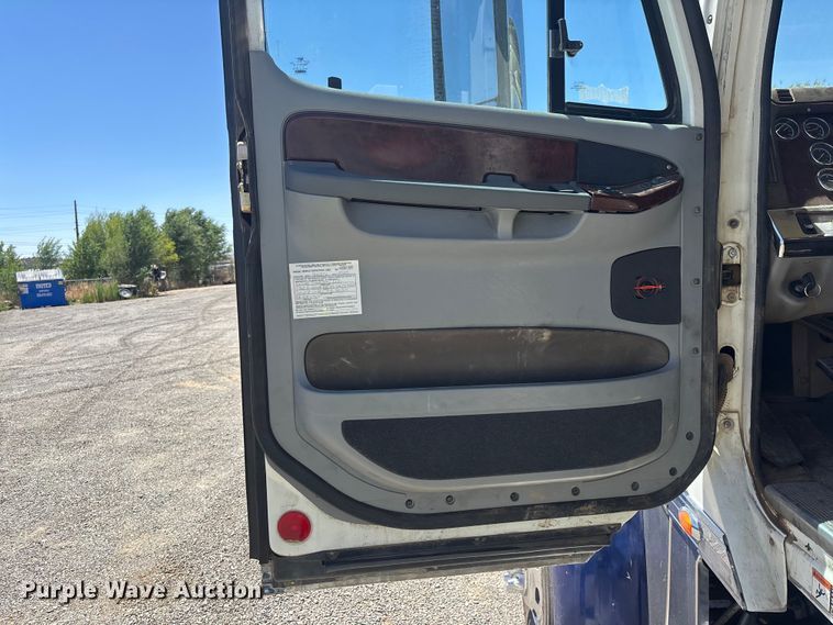 image for item ER7683 2006 Freightliner Coronado dump truck