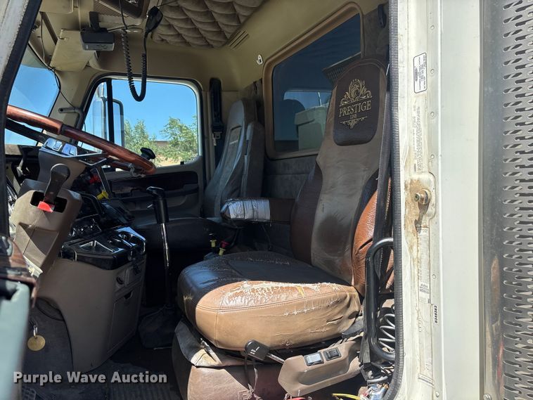 image for item ER7683 2006 Freightliner Coronado dump truck