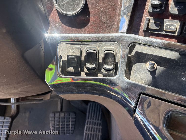 image for item ER7683 2006 Freightliner Coronado dump truck