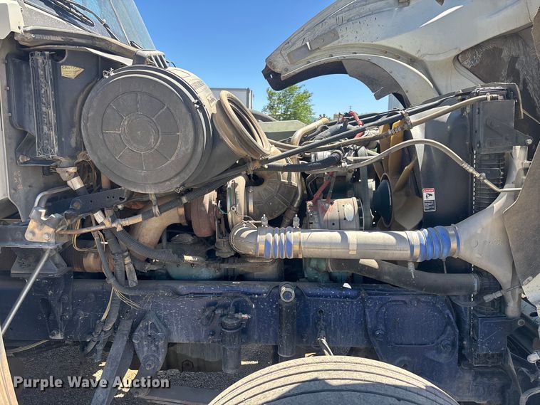 image for item ER7683 2006 Freightliner Coronado dump truck