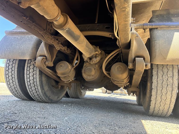 image for item ER7683 2006 Freightliner Coronado dump truck