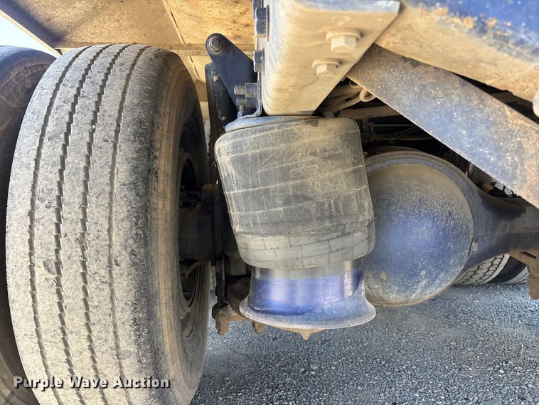 image for item ER7683 2006 Freightliner Coronado dump truck