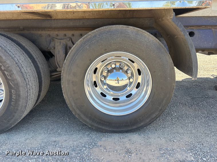 image for item ER7683 2006 Freightliner Coronado dump truck