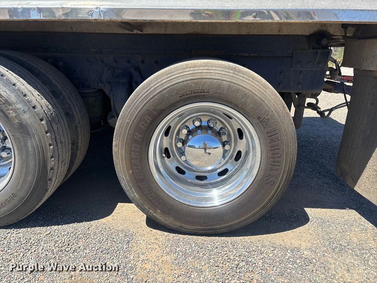image for item ER7683 2006 Freightliner Coronado dump truck