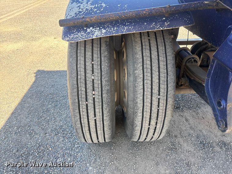 image for item ER7683 2006 Freightliner Coronado dump truck