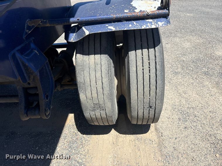 image for item ER7683 2006 Freightliner Coronado dump truck