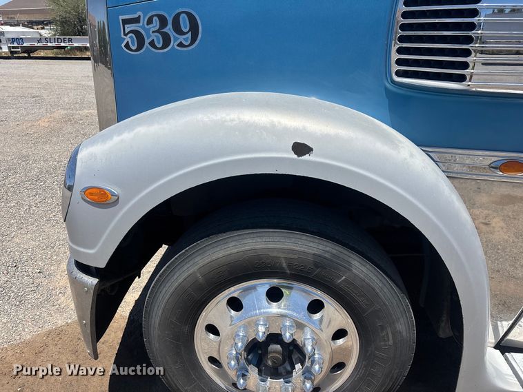 image for item ER7684 2007 Freightliner Coronado dump truck