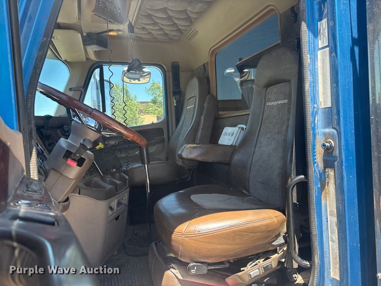 image for item ER7684 2007 Freightliner Coronado dump truck