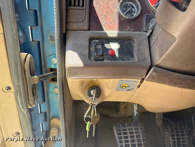 image for item ER7684 2007 Freightliner Coronado dump truck