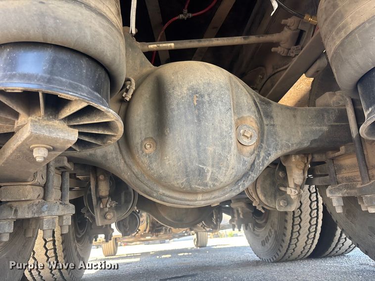 image for item ER7684 2007 Freightliner Coronado dump truck