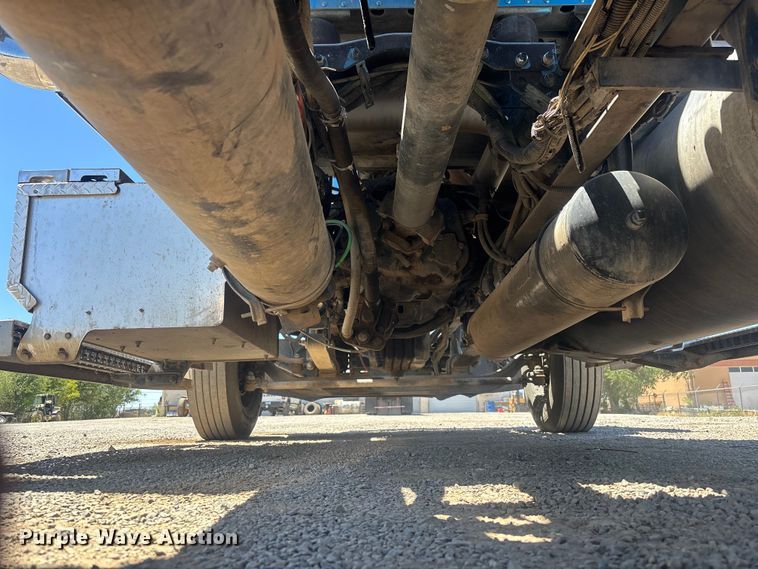 image for item ER7684 2007 Freightliner Coronado dump truck