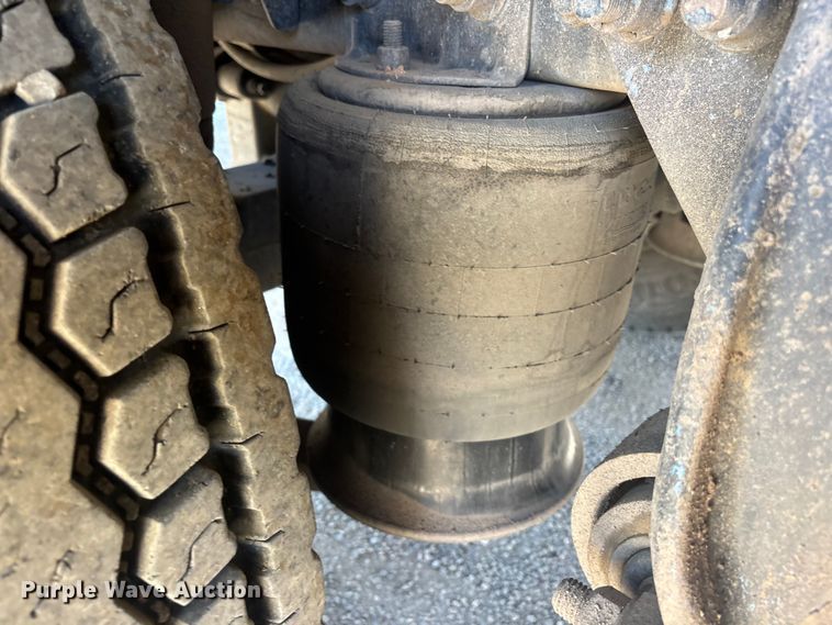 image for item ER7684 2007 Freightliner Coronado dump truck