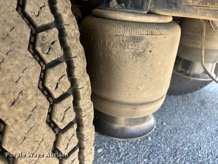 image for item ER7684 2007 Freightliner Coronado dump truck